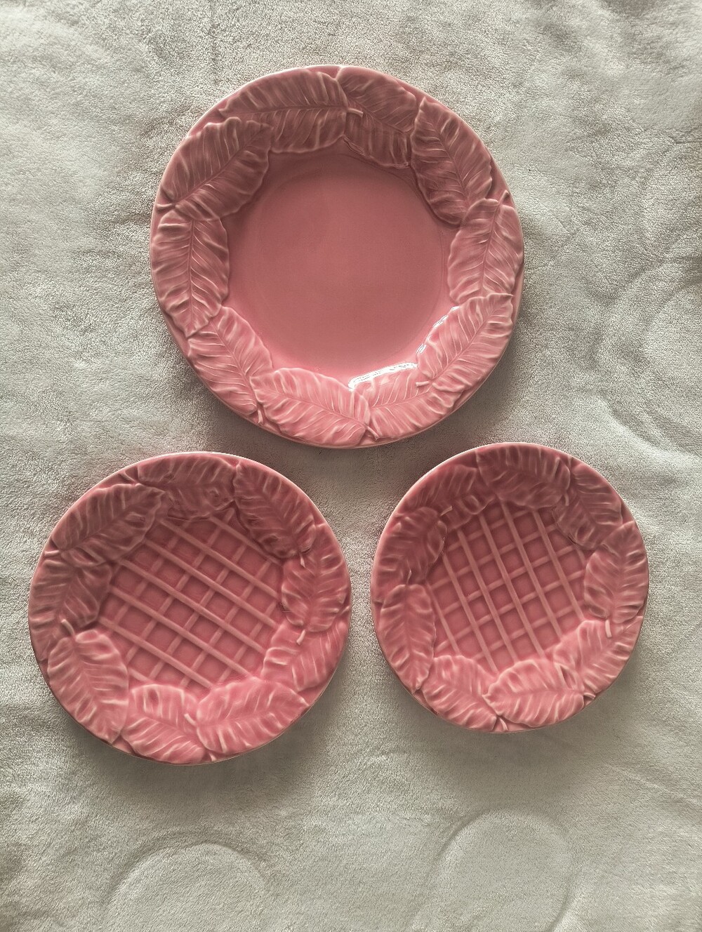 Pink Bordallo Pinheiro Leaf 10.25" Dinner Plate (1) and 8.25" Salad Plates (2)